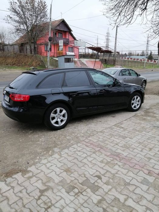 AUDI A4 B8 2.0D 143 cai automat