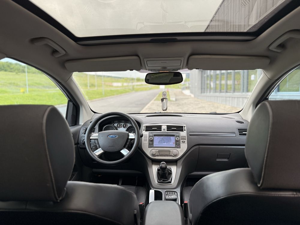 Ford Kuga 4X4 Navigație Panoramic titanium