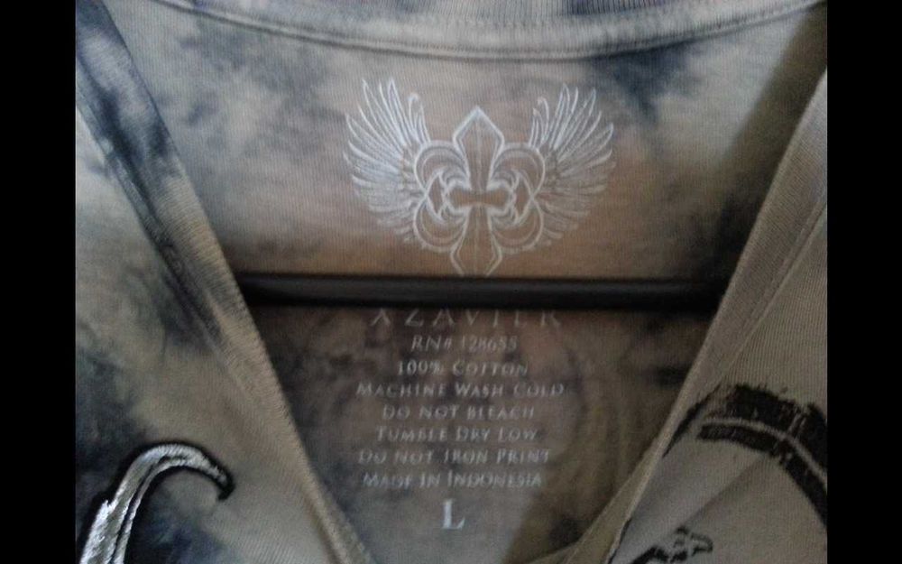 Продавам оригинална тениска  Xzavier