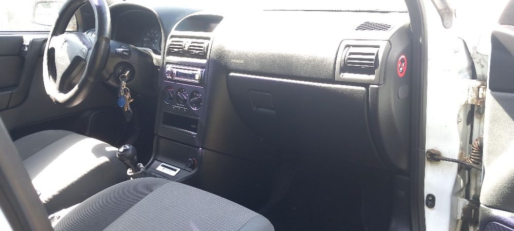 Vând Opel Astra G
