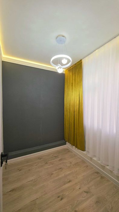 Продам 3 в 4 комнатную  на Авиасозлар-3.Яшнабадский район