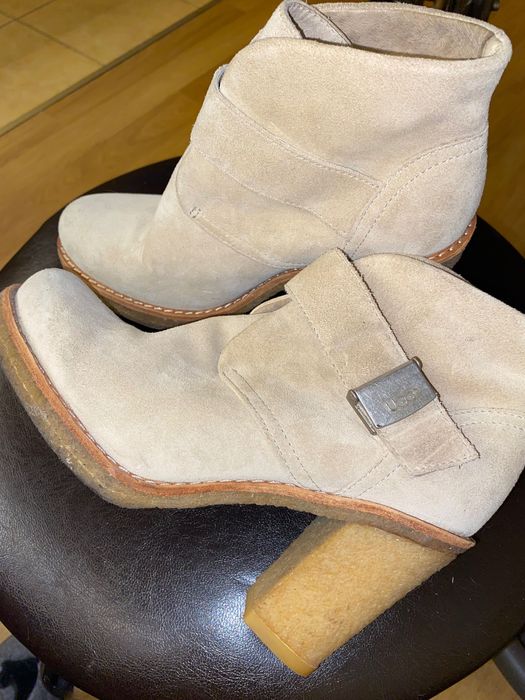 Ghete UGG piele bej