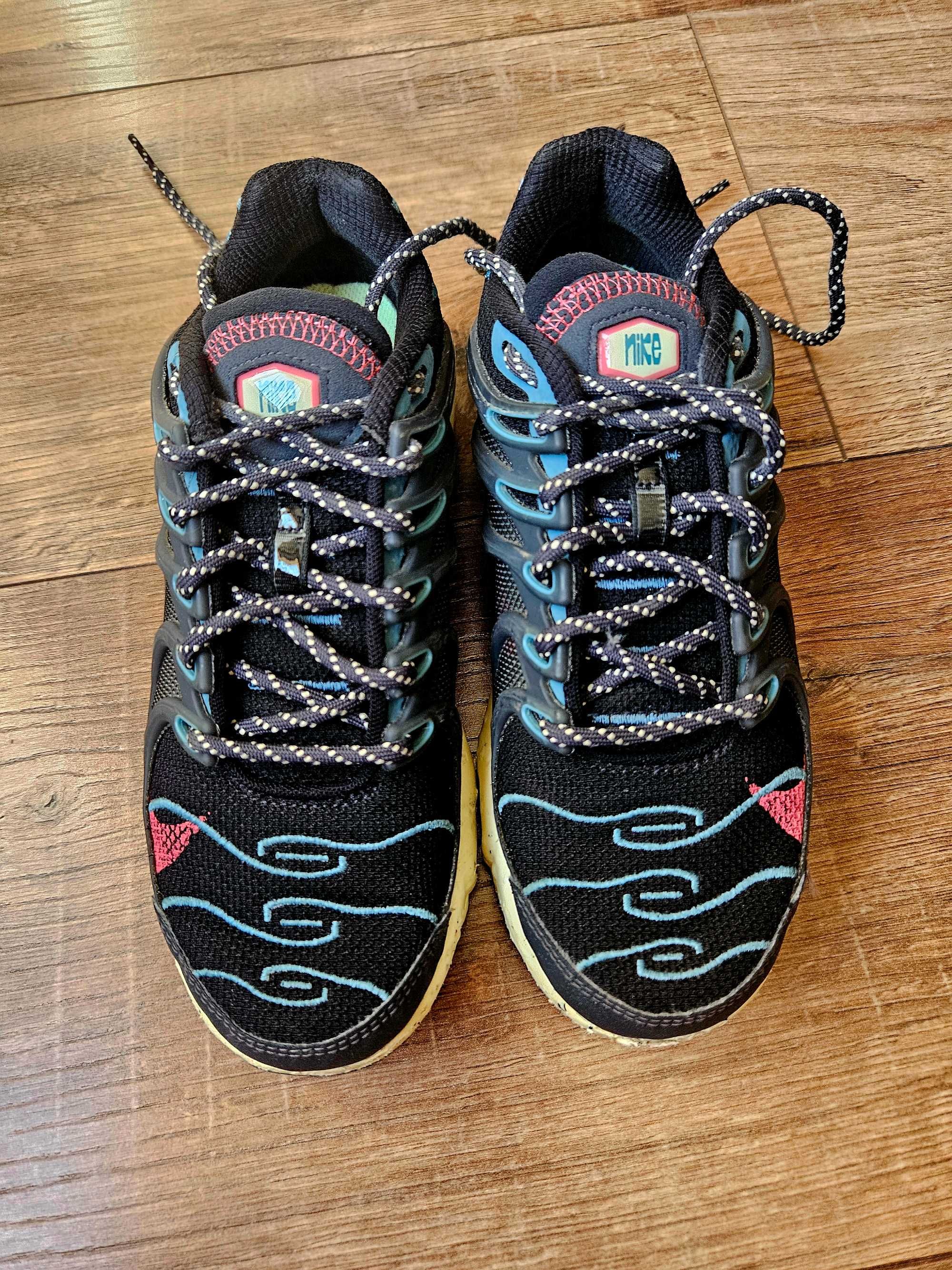 Маратонки Nike EUR38 UK 5