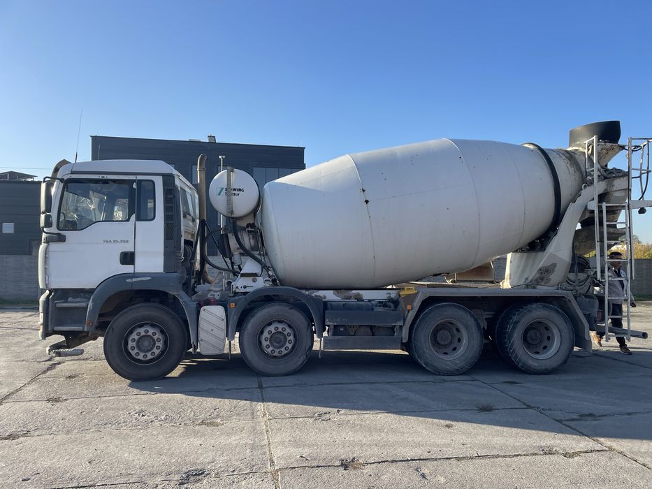 MAN autobetoniera 8x4