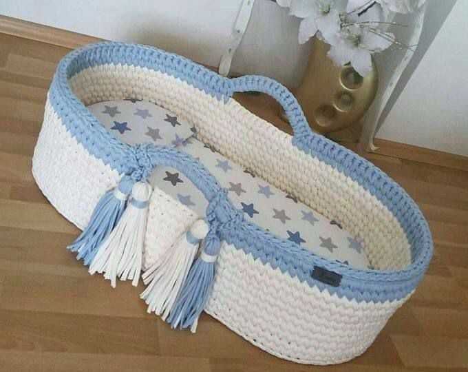 Люлька вязанная для малышей