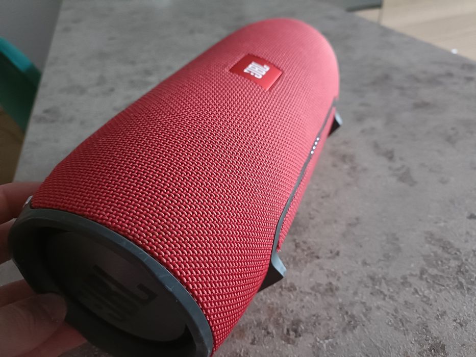 Vând JBL Extreme