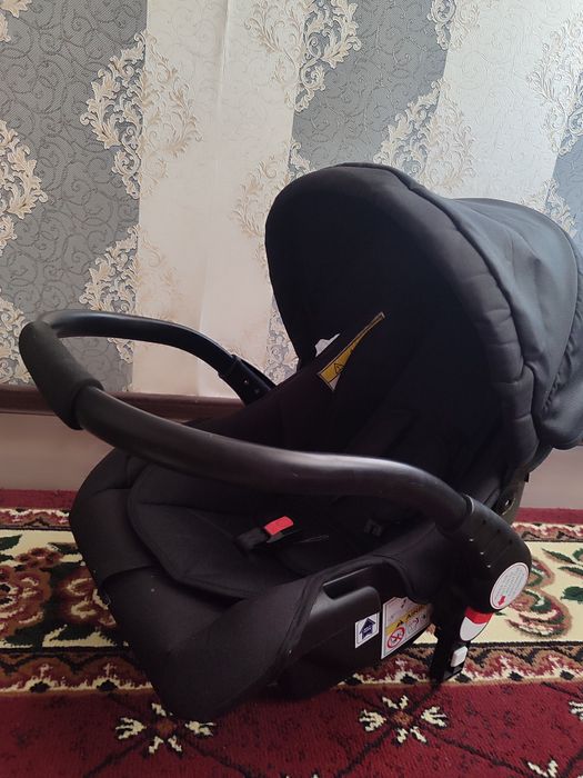 Автокресло сотилади