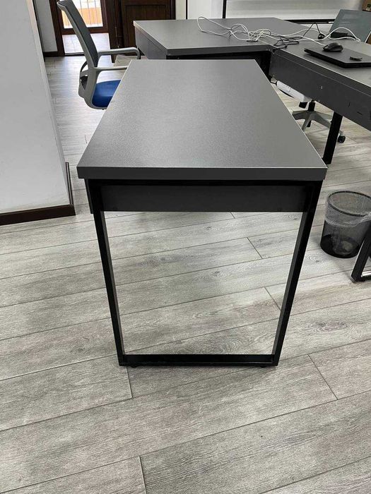 Столы для офиса и кресло