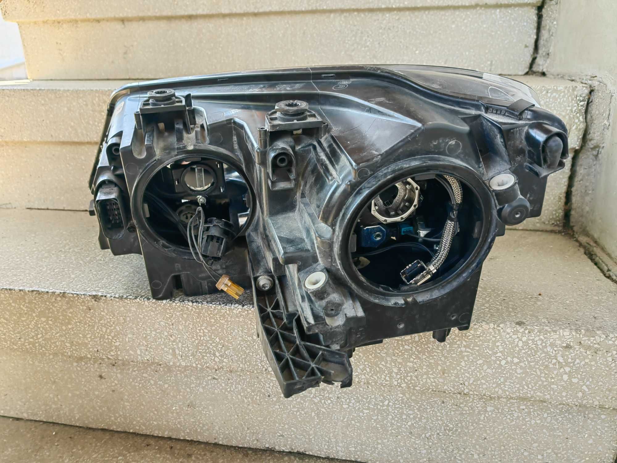 Фарове Seat Alhambra Xenon ляв десен / Фар Сеат Алхамбра Оригинални