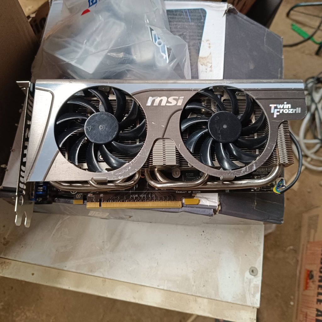 Vînd placă video msi