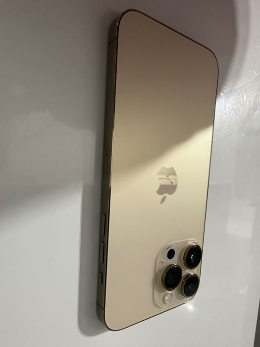 Продавам apple iphone 14 pro max