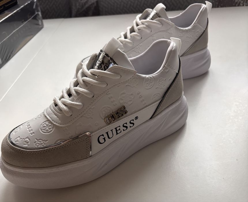 Дамски Маратонки Guess