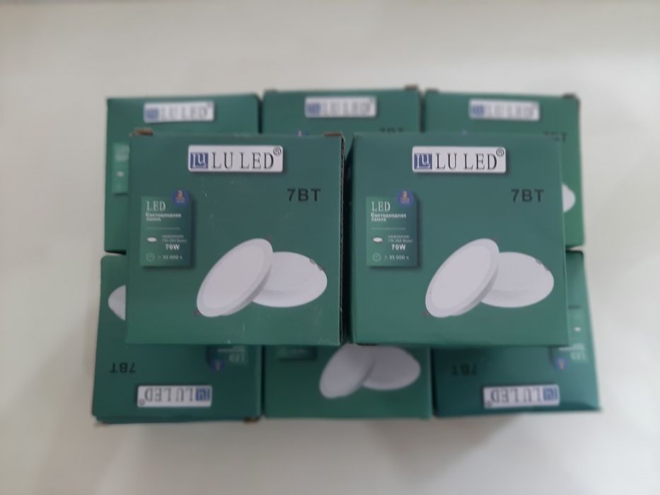 Потолочный  лампы  новый