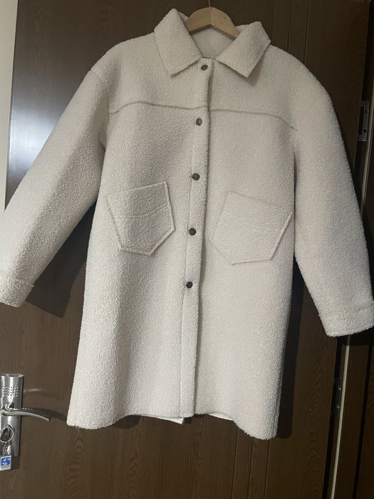 Дамско палто с копчета и джоб