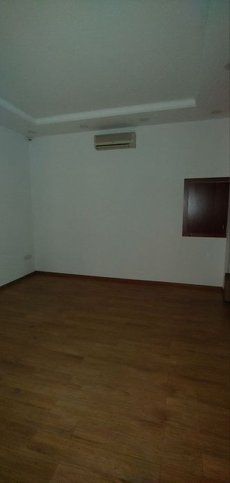 Метро Хамза Под Офис 180м2
