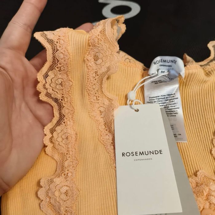 Maieu Rosemunde marimea M nou cu eticheta