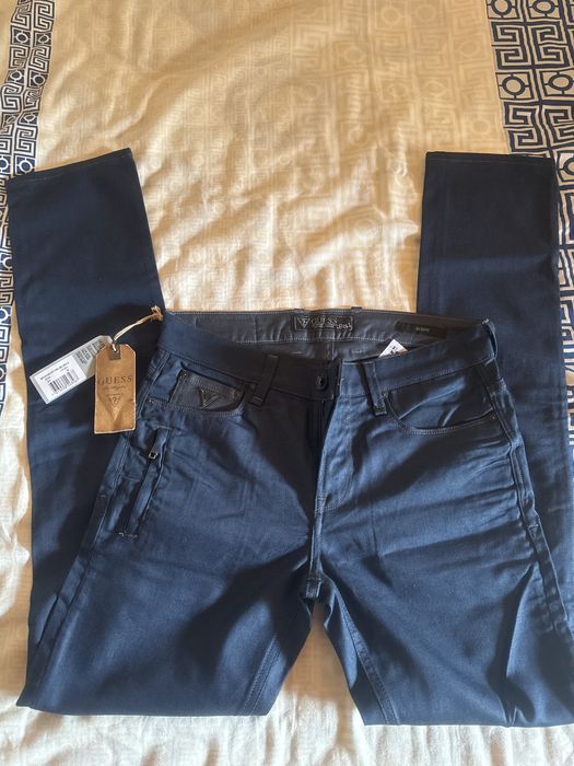 Blugi Guess marimea 31