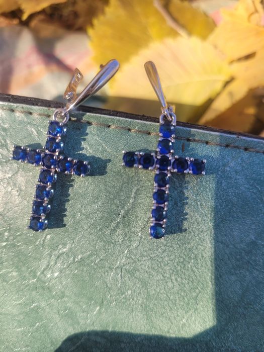 Продам серьги Сваровские
