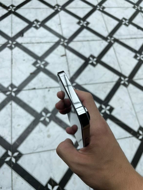 IPhone 13 pro qora sotladi