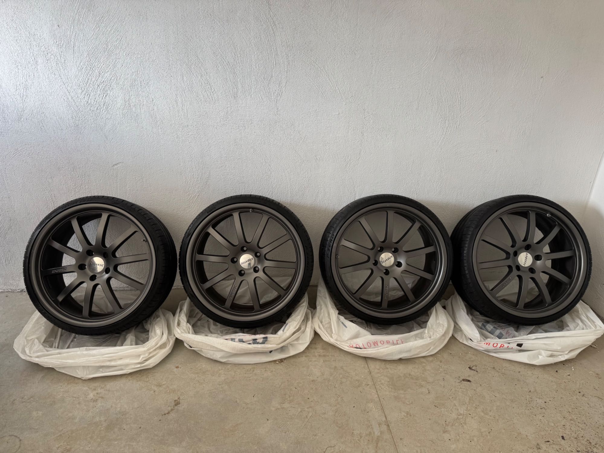 Джанти с Гуми 22" за Audi RS6