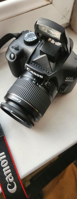 Продаётся Фотоапарат Canon EOS4000D состаяние новое цена  отличная