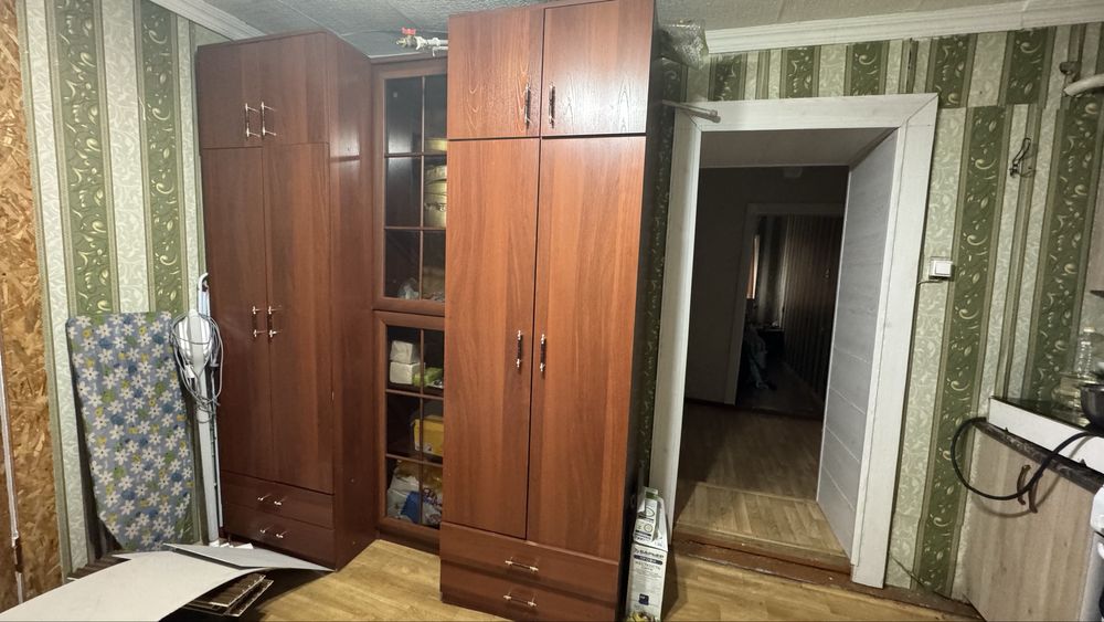 Шкаф продаю срочно