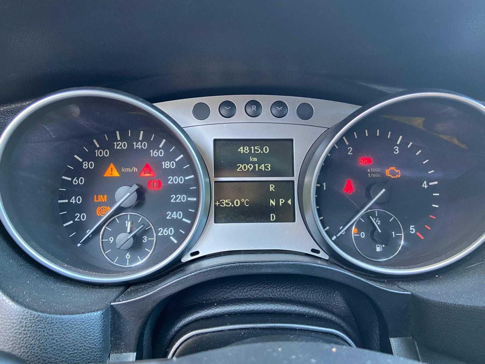 Vând Mercedes R320 CDI 4MATIC inundat