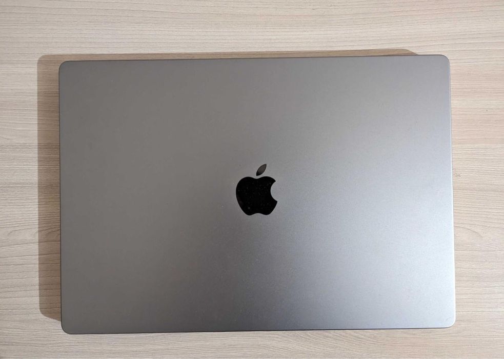 MacBook Pro 16 m1pro 16/512 EAC