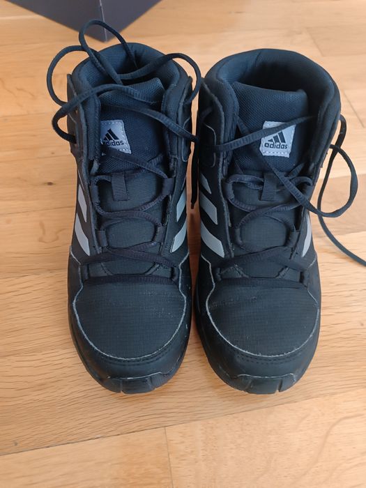 Зимни обувки Adidas