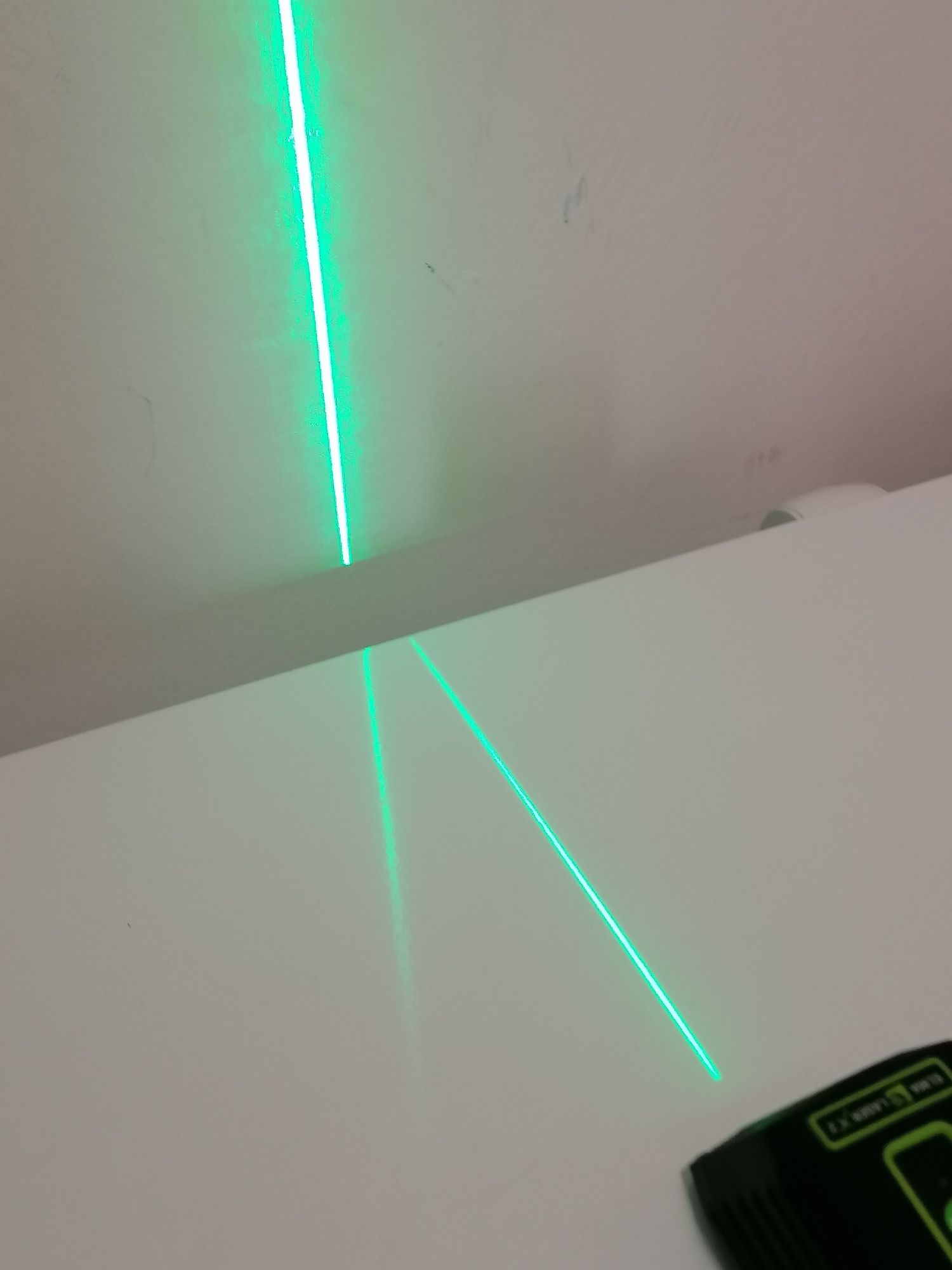 Laser lumina verde Elma  laser x2