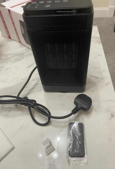 Компактна вентилаторна печка HotVex с мощност 1500W



HotVex Cera