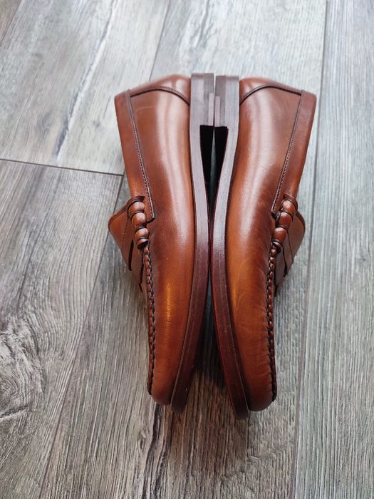 Pantofi de tip Mocasini din piele cusuți manual