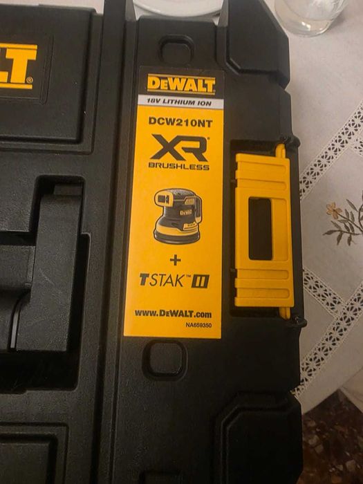 Slefuitor orbital Dewalt