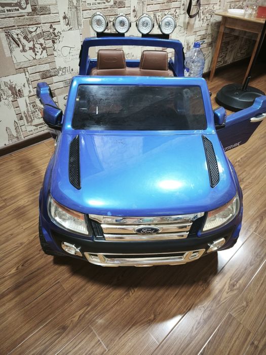 Электромобиль детский