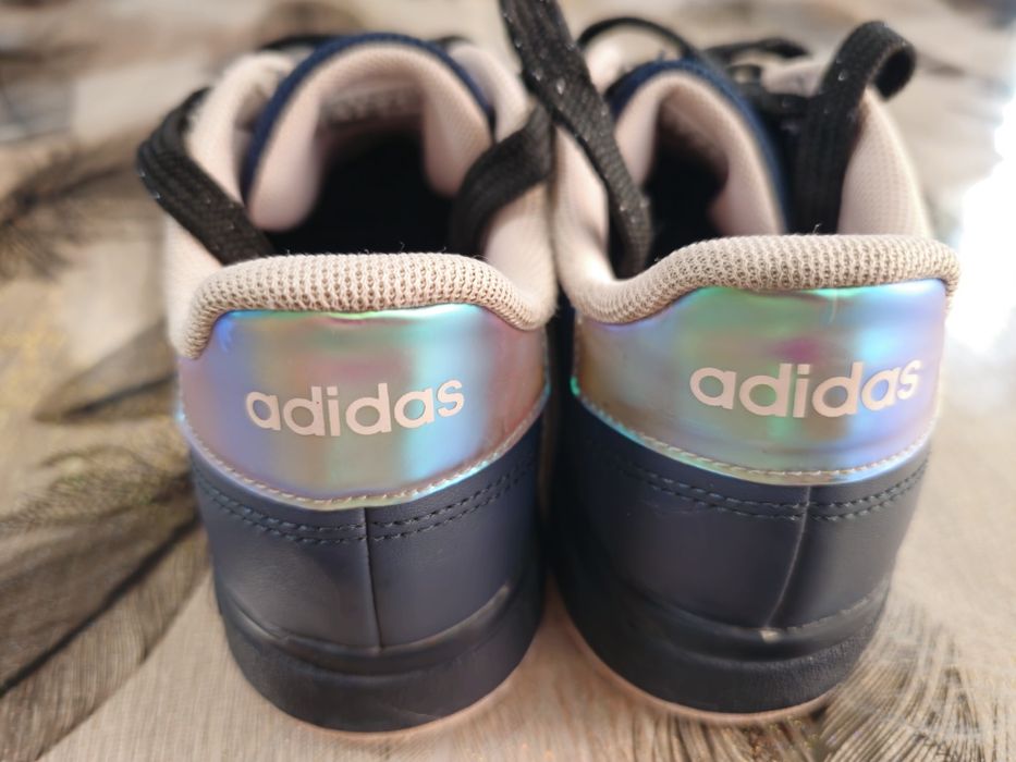 Маратонки ADIDAS унисекс кожени 36 2/3