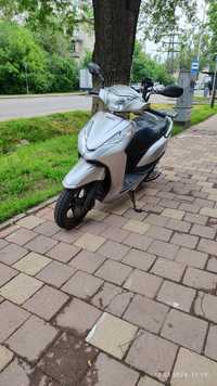 Honda Lead 125 японский. Срочно!