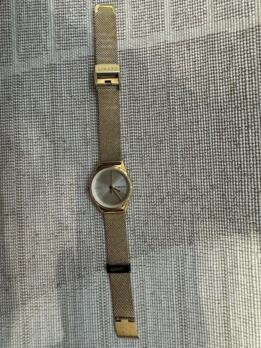 Дамски часовник