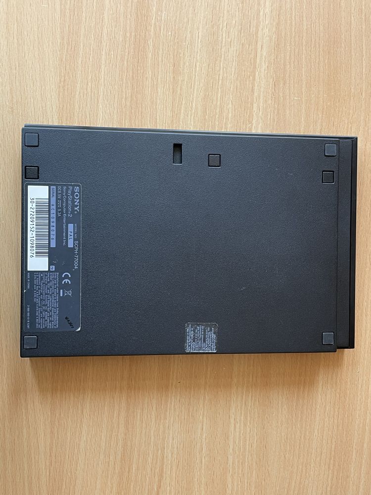 Vand Playstation 2 impecabil, modat, cu jocuri incluse