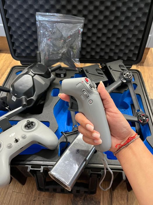 Dji fpv fly more combo