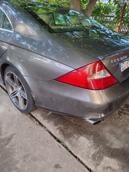 Dezmembrez Mercedes CLS W219 usa far stop bara grila perna amortizor