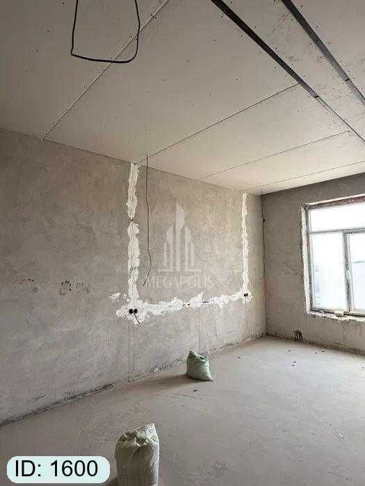 Sharq 1 da 3 xona kvartira sotiladi №1600