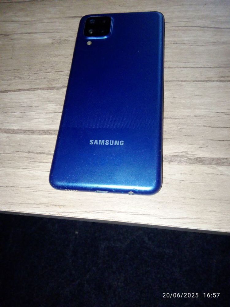 Samsung A12 holati ideal