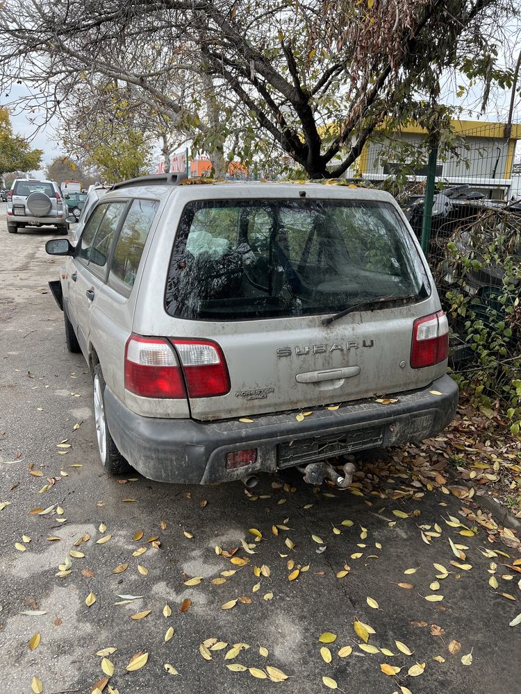 Subaru Forester 2002г. на части