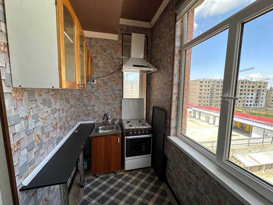 738 продаётся квартира 2хкомнатная 50кв, ориентир: ул. Титова