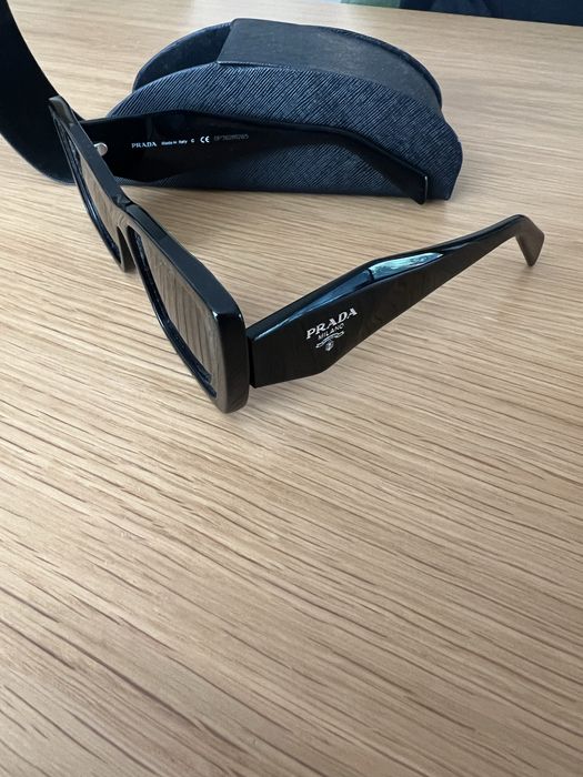 Слънчеви очила Prada