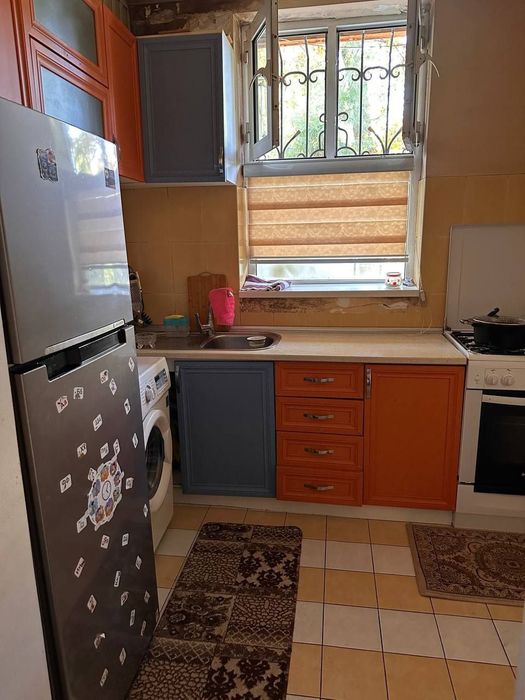 Mirobod bozori yonida kvartira bor