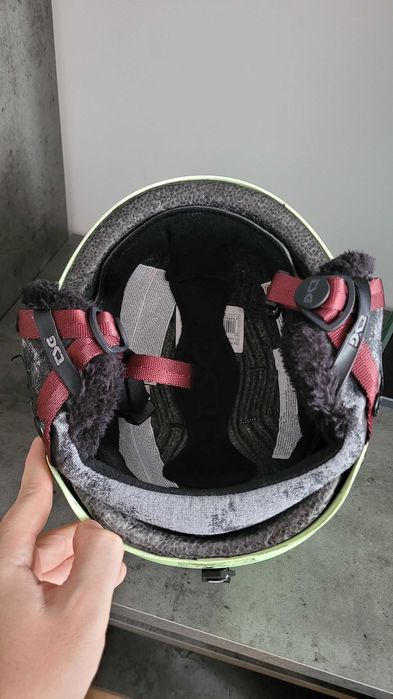 Casca TSG snowboard mărimea s/M (54-56cm) - stare foarte bună