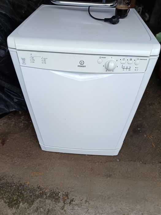 Съдомиялна Индизит 12 комплекта