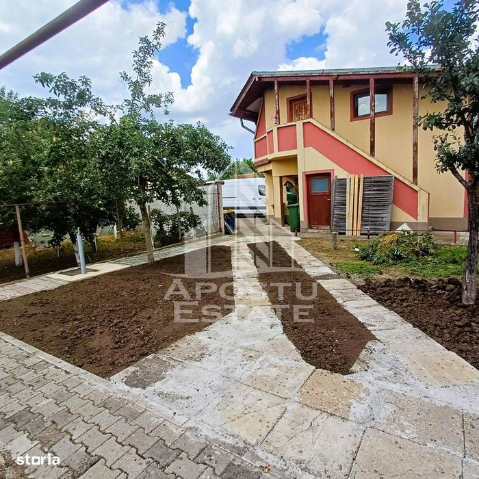 Casa multifunctionala din caramida  Zadareni