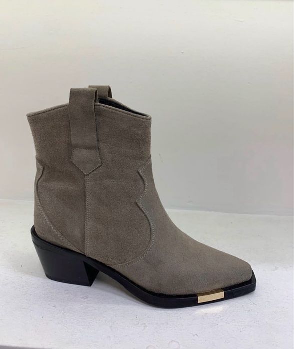 Каубойски дамски боти